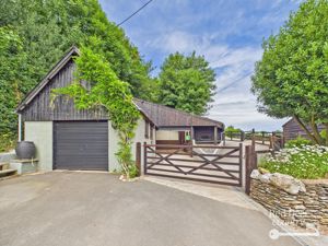 Garage- click for photo gallery